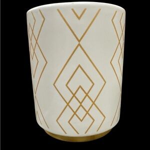 Whiskey Tobacco & Honey, Ceramic White & Gold Vessel, SCENT UNLEASHED LLC.